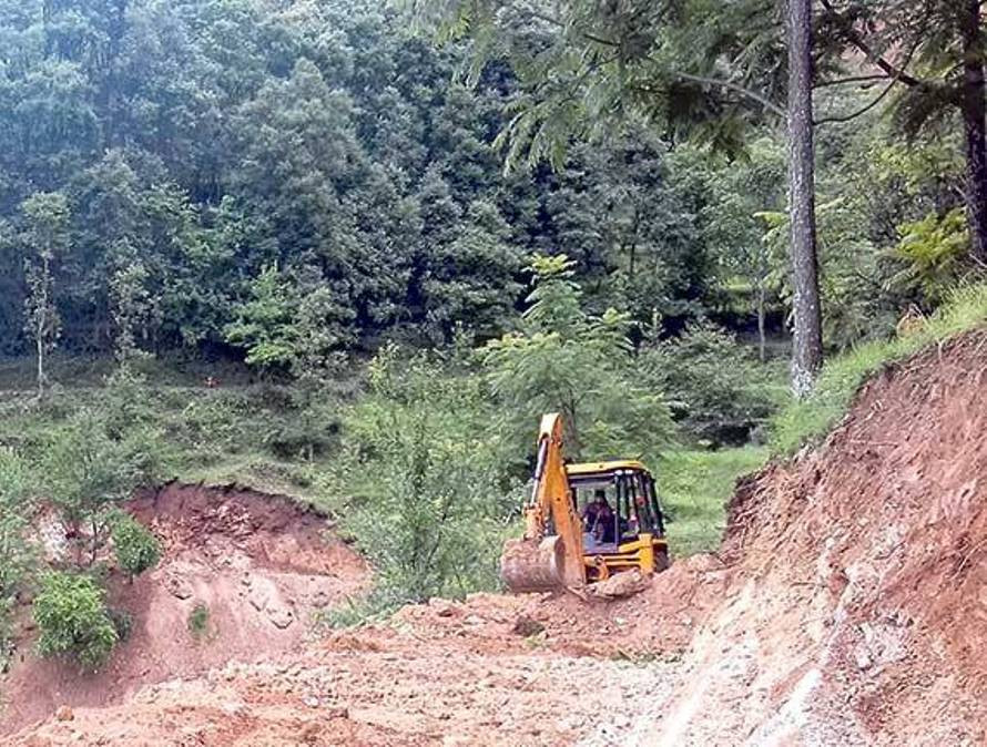 स्थानीय निकायमा जनप्रतिनिधिका डोजर