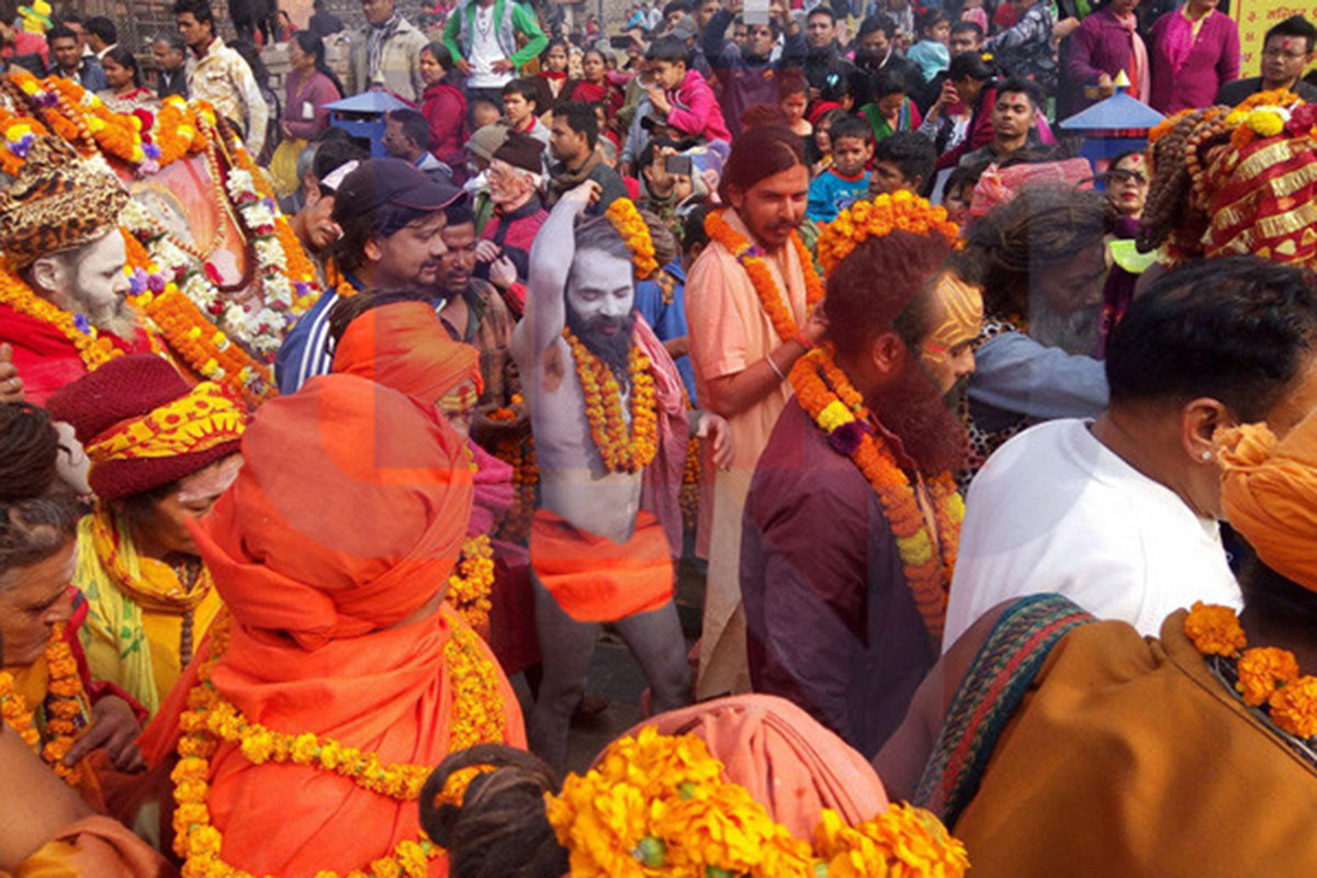 पशुपतिलगायत देशभरका शिवालयमा भक्तजनको भीड