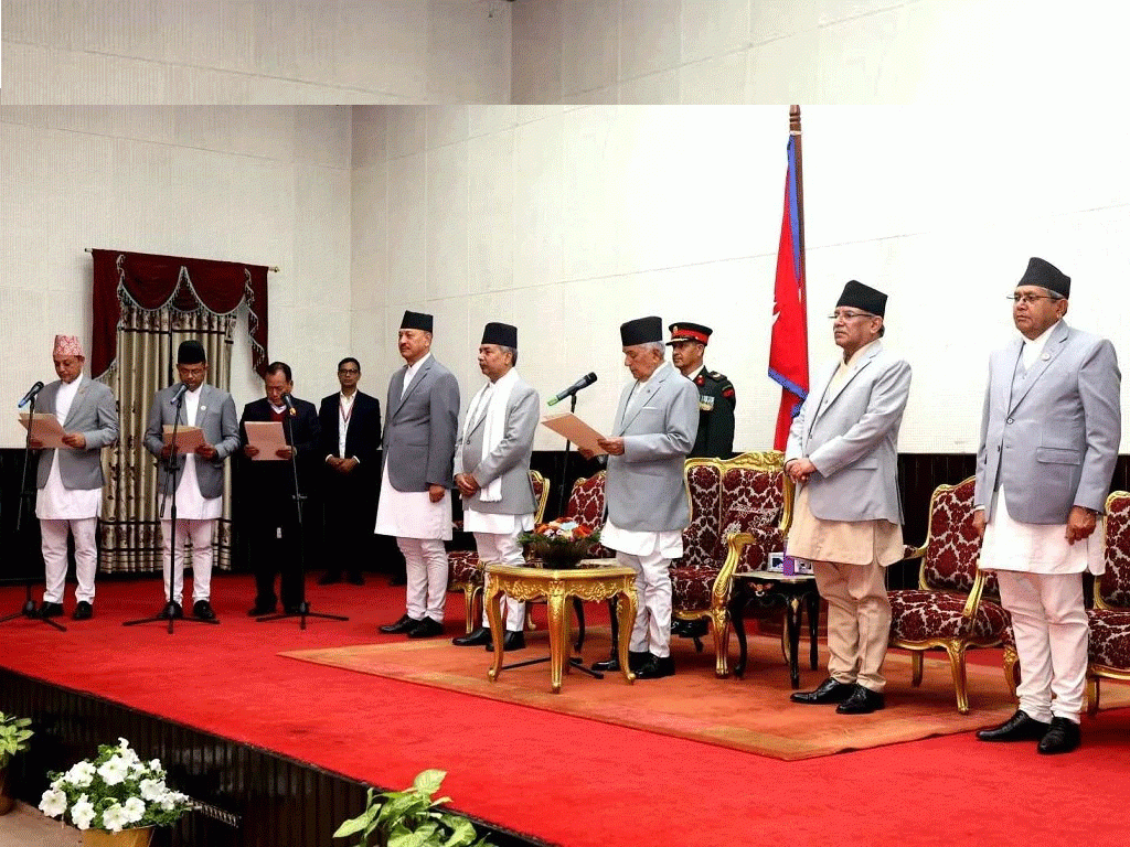 नवनियुक्त तीन मन्त्रीद्वारा शपथ ग्रहण