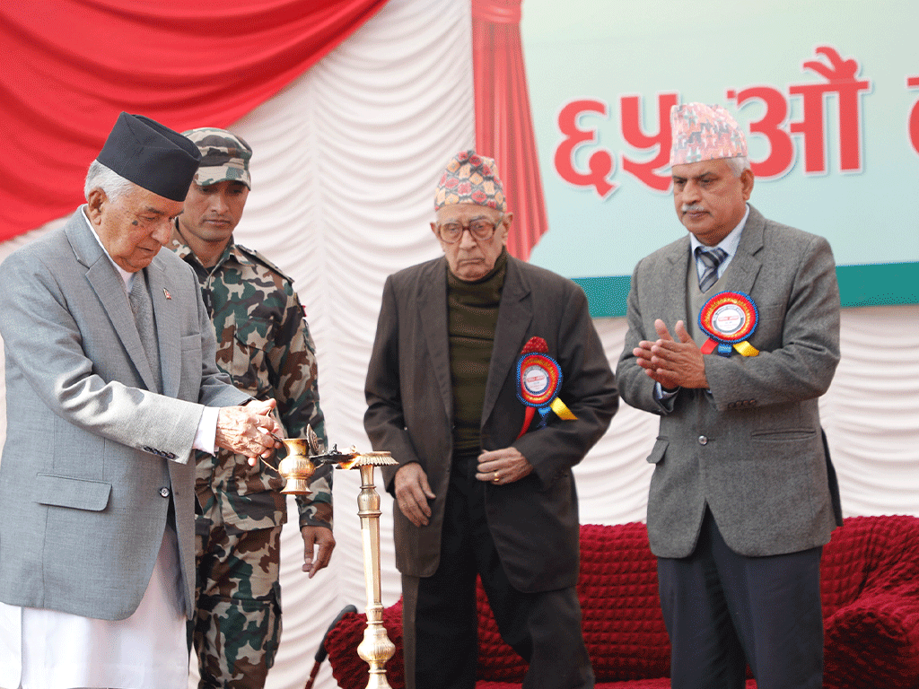 विकास पुगेर पनि गाउँ किन रित्तिँदै छ, समस्याको समाधान खोजौँ : राष्ट्रपति पौडेल